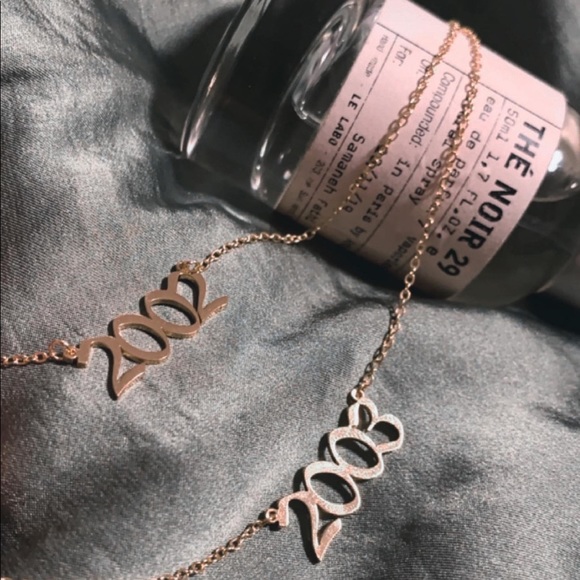 Birth year necklace (not from Brandy Melville) - Picture 4 of 5